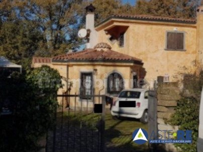 Villa in Vendita a Nepi, 106'875&euro;, 164 m²