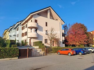 Quadrilocale in Vendita a Magenta, 295'000&euro;, 142 m²