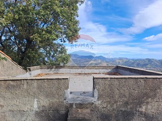 Casa Indipendente in Vendita a Linguaglossa, 47'000€, 50 m²