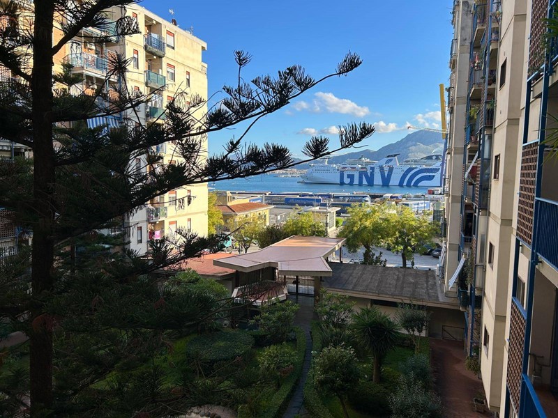 Quadrilocale in Vendita a Palermo, 210'000€, 110 m²