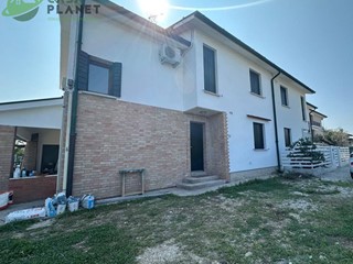 Casa Semi Indipendente in Vendita a Mogliano Veneto, 269'000&euro;, 180 m²