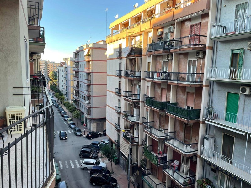 Appartamento in Vendita a Taranto, 135'000€, 148 m²