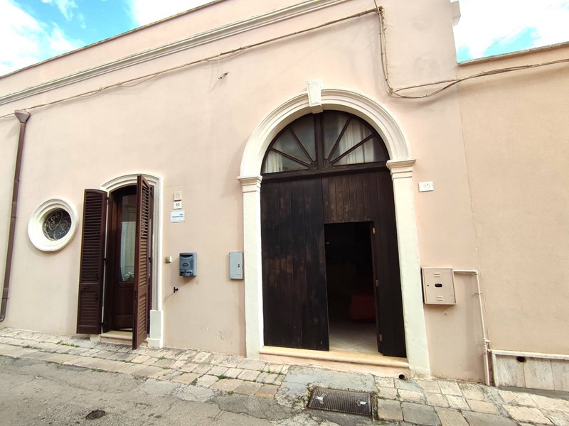 Casa Indipendente in Vendita a Alezio, 160'000&euro;, 190 m²