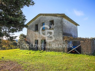 Rustico in Vendita a Bracciano, 96'000€, 83 m²