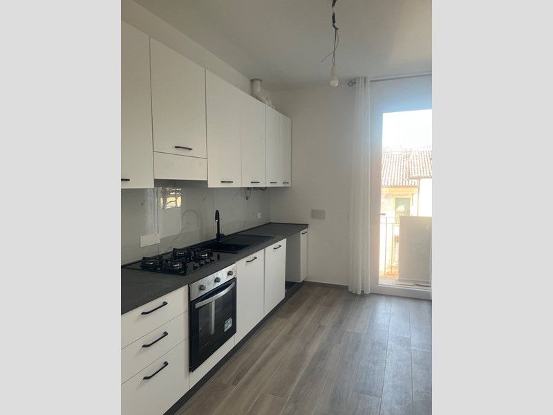 Trilocale in Affitto a Ferrara, 1'500€, 130 m²