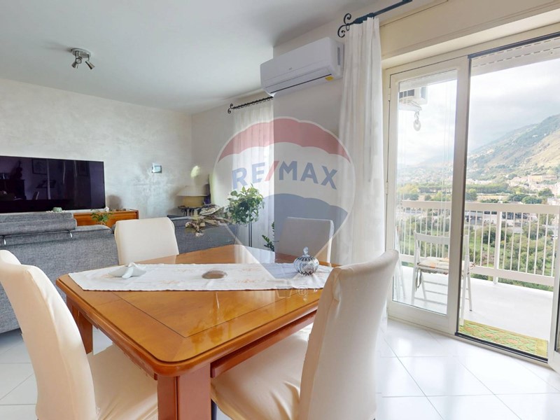 Quadrilocale in Vendita a Palermo, 198'000€, 132 m²