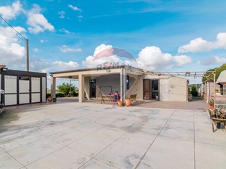 Villa in Vendita a Piazza Armerina, 120'000&euro;, 115 m²