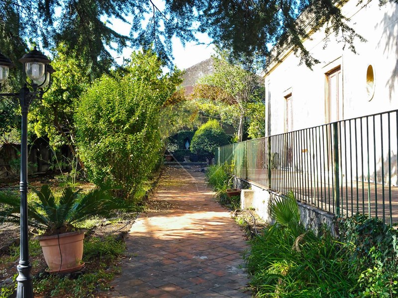 Appartamento in Vendita a Zafferana Etnea, 560'000€, 4500 m²