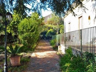 Appartamento in Vendita a Zafferana Etnea, 560'000€, 4500 m²