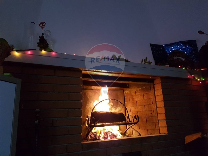 Casa Indipendente in Vendita a Pedara, 210'000€, 142 m²