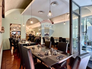 Immobile commerciale in Vendita a Pistoia, 79'000€, 239 m²