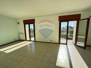Appartamento in Vendita a Tremestieri Etneo, 285'000€, 150 m²
