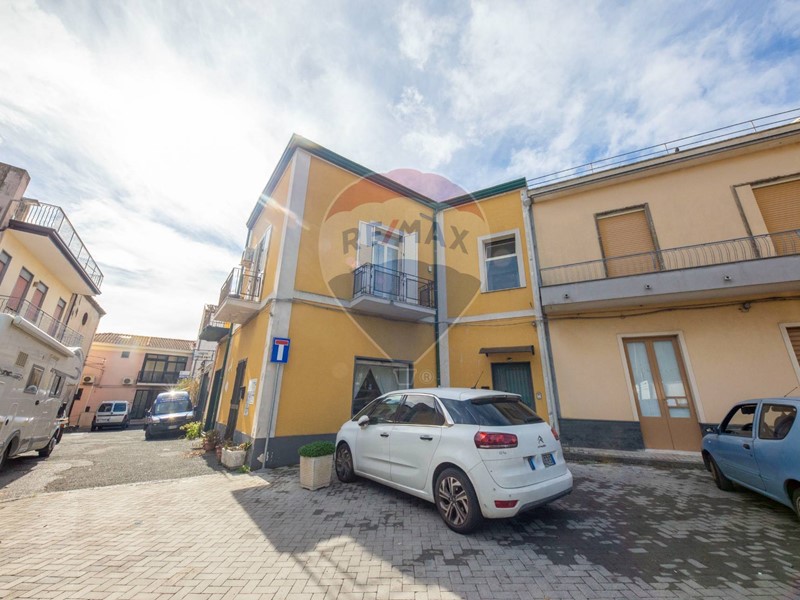 Trilocale in Vendita a Belpasso, 115'000€, 146 m²
