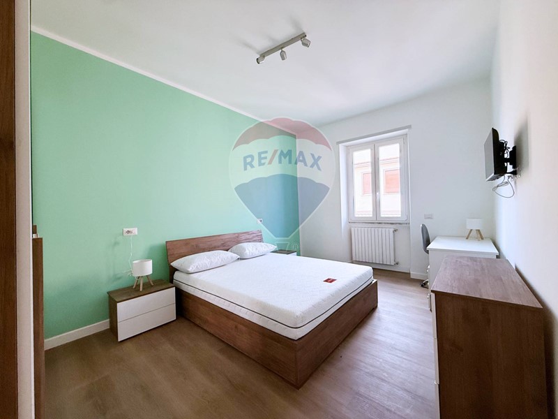 Stanza in Affitto a Roma, 500€, 92 m²