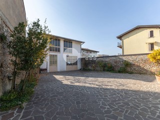 Rustico in Vendita a Ghedi, 90'000&euro;, 180 m²