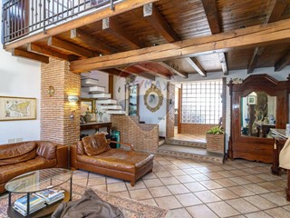 Villa in Vendita a San Gregorio di Catania, 450'000&euro;, 160 m²