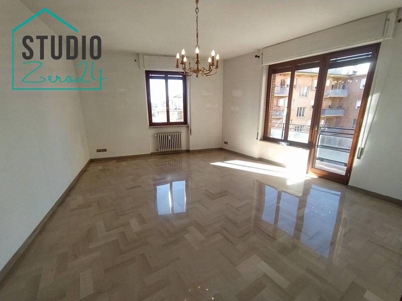 Appartamento in Vendita a Perugia, 150'000&euro;, 140 m²