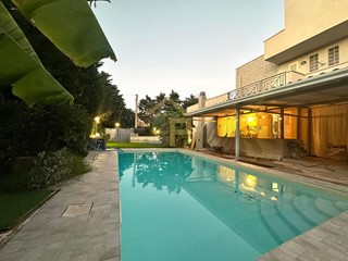 Villa in Vendita a Altavilla Milicia, 365'000&euro;, 223 m²