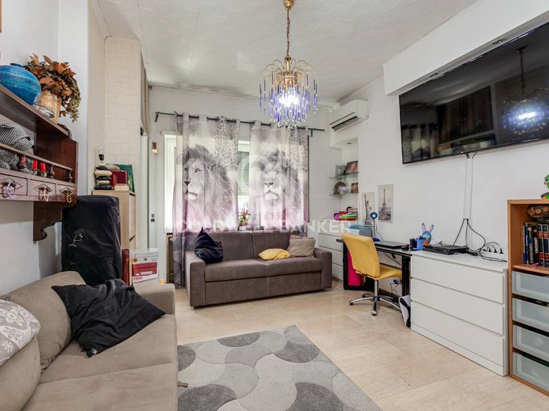 Trilocale in Vendita a Roma, 300'000€, 100 m²