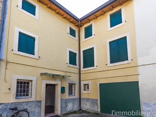 Quadrilocale in Affitto a Verona, 1'100€, 103 m²