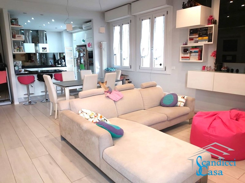 Appartamento in Vendita a Scandicci, 535'000&euro;, 144 m²