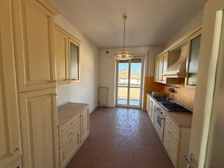 Attico in Vendita a Terni, 125'000&euro;, 107 m²