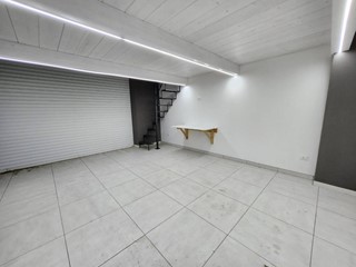 Magazzino in Affitto a Lamezia Terme, 250€, 50 m²