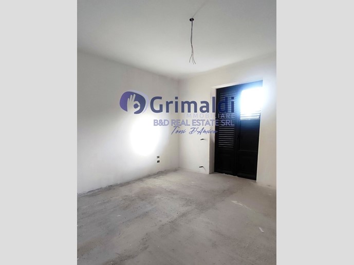 Trilocale in Vendita a Ficarazzi, 160'000€, 90 m²