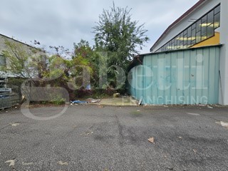 Capannone in Vendita a Gussago, 400'000&euro;, 573 m²