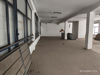 Ufficio in Vendita a Roma, 680'000€, 380 m²