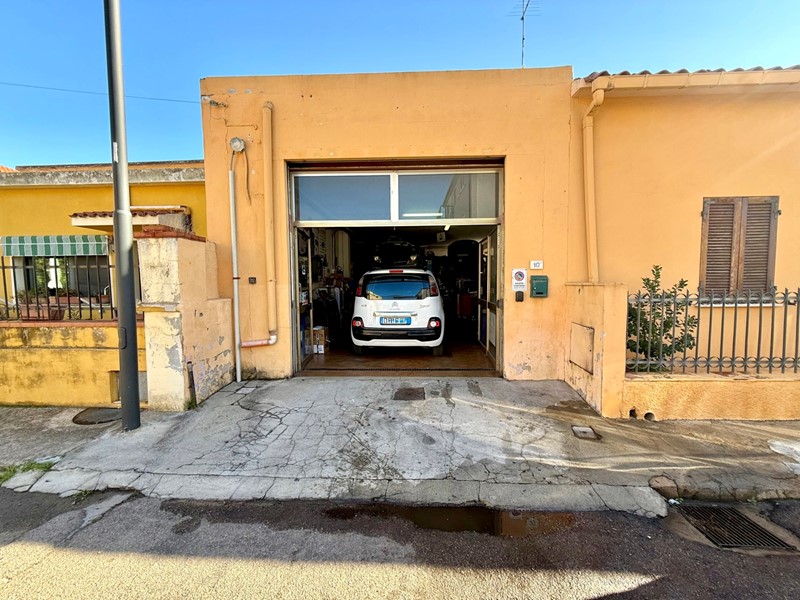 Magazzino in Vendita a Olbia, 130'000&euro;, 120 m²