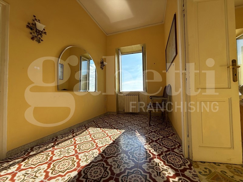 Trilocale in Vendita a Formia, 175'000&euro;, 117 m²