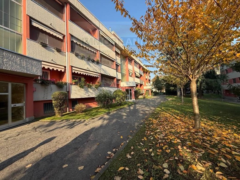 Ufficio in Vendita a San Donato Milanese, 98'000&euro;, 81 m²