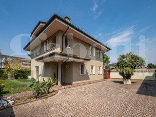 Casa Indipendente in Vendita a Monselice, 485'000€, 234 m², con Box