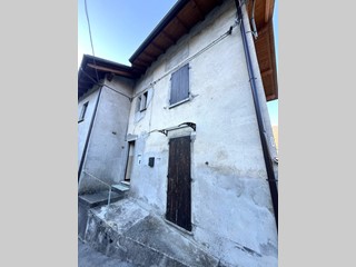 Casa Indipendente in Vendita a Cusino, 50'000€, 68 m²