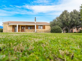 Villa in Vendita a Castiadas, 410'000&euro;, 352 m²