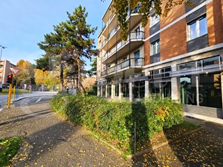 Negozio in Vendita a Brescia, 540'000&euro;, 345 m²