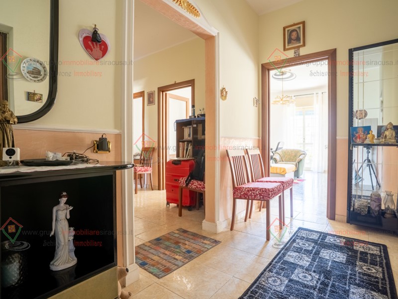 Quadrilocale in Affitto a Siracusa, zona PANAGIA, 550€, 120 m², arredato