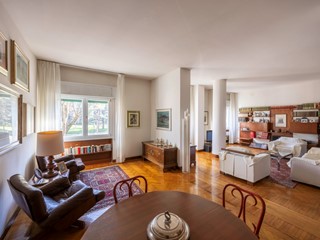 Appartamento in Vendita a Bologna, zona Ovest, 850'000€, 230 m²