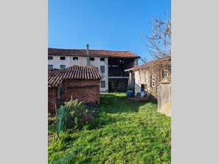Casa Semi Indipendente in Vendita a Carmignano di Brenta, 85'000&euro;, 418 m²