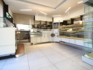 Immobile commerciale in Vendita a Montecchio Maggiore, 150'000&euro;, 187 m², arredato