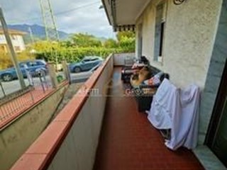 Appartamento in Vendita a Massa, 220'000€, 100 m², con Box