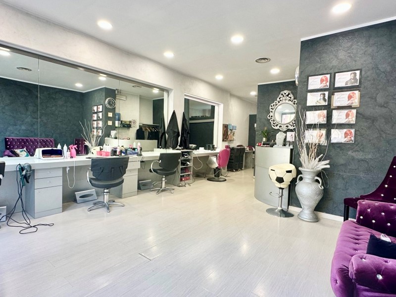 Attività commerciale in Vendita a Torino, 29'000&euro;, 70 m², arredato