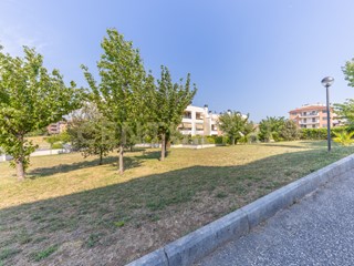 Bilocale in Vendita a Roma, zona Ponte di Nona, 175'000€, 63 m², arredato