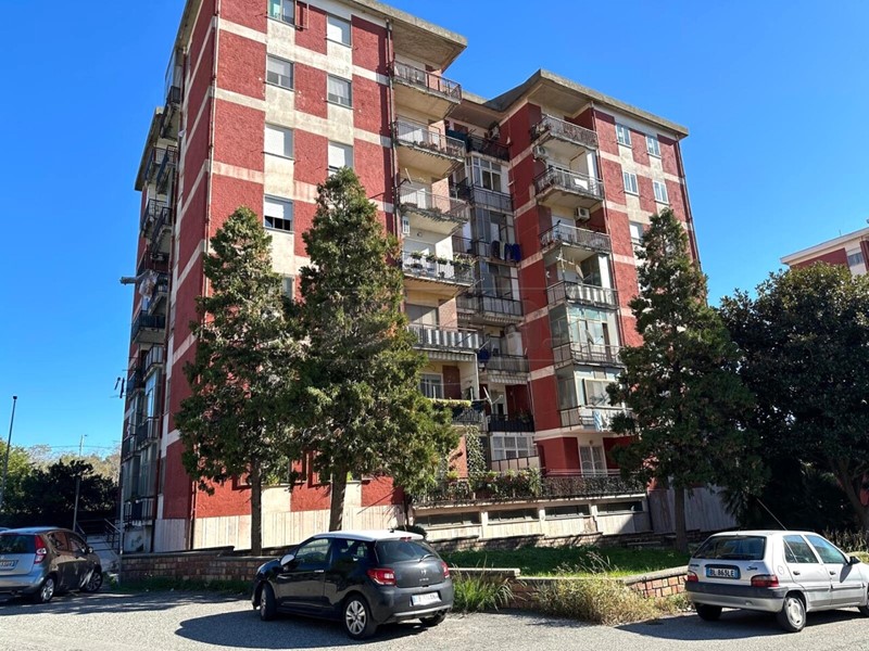 Quadrilocale in Vendita a Catanzaro, 95'000€, 125 m²