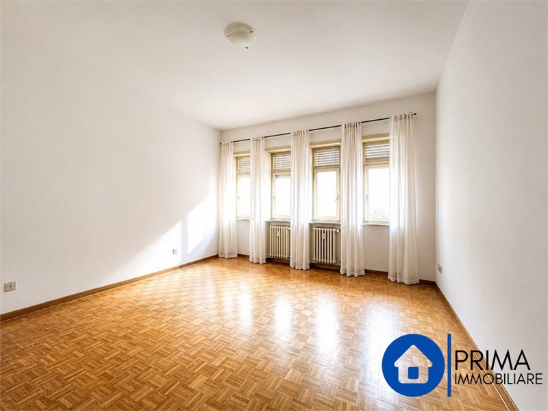 Quadrilocale in Vendita a Terni, 90'000&euro;, 143 m²