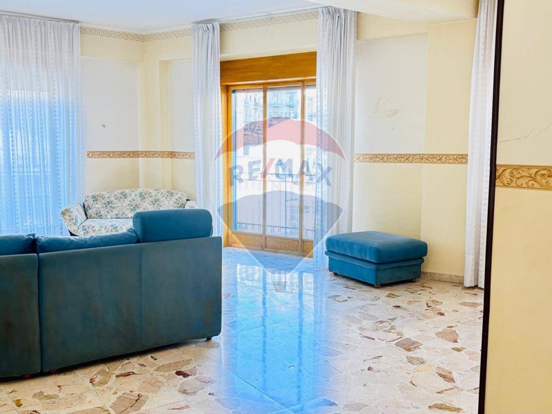 Quadrilocale in Vendita a Messina, 145'000&euro;, 140 m²