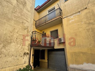 Casa Indipendente in Vendita a Baiano, 93'000&euro;, 161 m²
