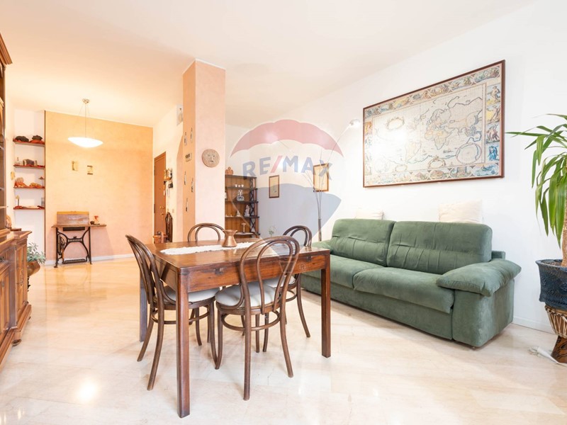 Trilocale in Vendita a Milano, 338'000&euro;, 93 m²