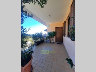 Appartamento in Vendita a Altidona, 287'000€, 114 m²